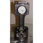 Motor-Kolben aus V12-Motor Antik-Silber mit weisser Uhr